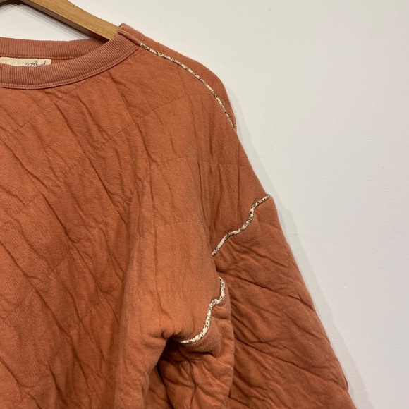 Universal Thread Quilted Mauve Crew Neck Pullover Sweatshirt Size Small - Picture 4 of 4